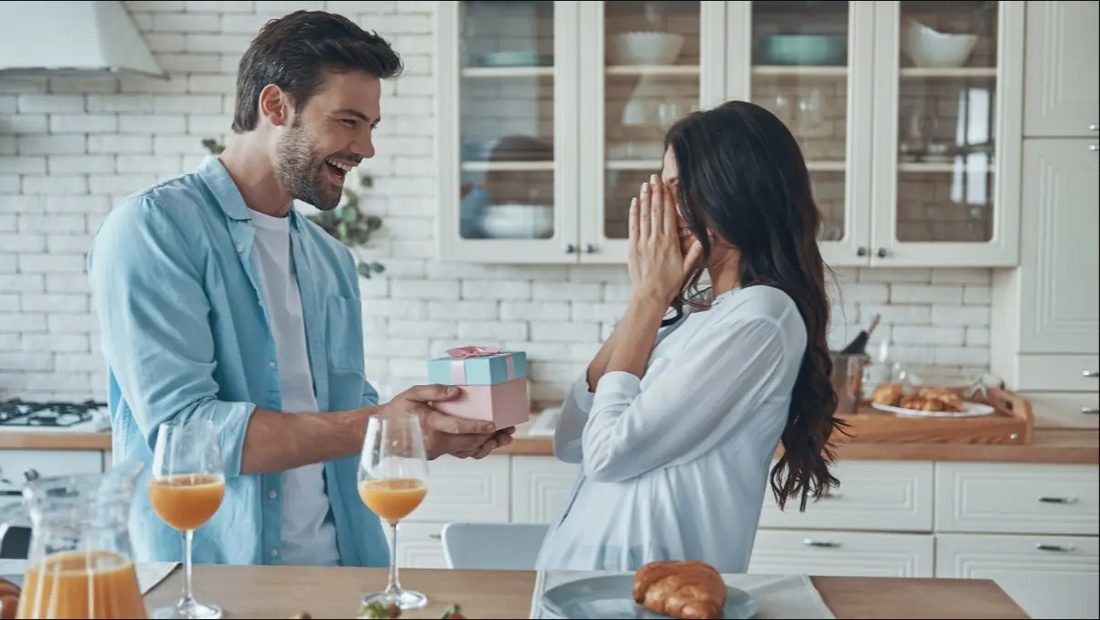 Azra Takı: Anlamlı Hediyelerde Bir Adım Önde